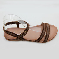 Vente en gros Sandales plates confortables de luxe à semelle en caoutchouc pour femme à la mode Sandales pour femme Sandales Femme en Cuir