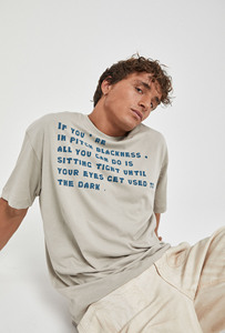 T-shirt da uomo a maniche corte traspirante vestibilità regular con stampa 'Time Will Never Change' taglia XS grigio Imperio Shop - Product Image 3