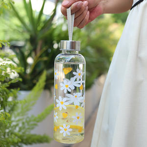 Bouteille d'eau sport en plastique transparente avec marqueur de temps, anti-fuite, pour jus et lait, portable, pour enfants, école et sport - Product Image 2