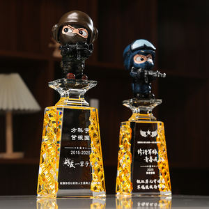 DEMO Fabricante Muñeca Figura <span class=keywords><strong>DE</strong></span> ACCIÓN Trofeo <span class=keywords><strong>de</strong></span> cristal Tazas Trofeos Personalizados Dibujos animados <span class=keywords><strong>Carrera</strong></span> Muñeca Trofeos <span class=keywords><strong>de</strong></span> cristal - Product Image 1