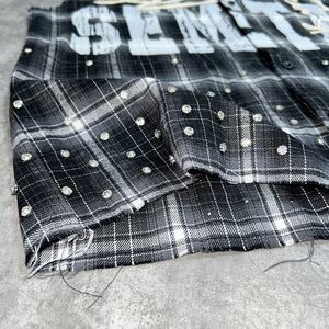 เสื้อกล้ามผ้าฝ้ายปักลายสไตล์สตรีทแวร์สำหรับฤดูร้อน ไซส์พลัส ประดับคริสตัล เสื้อเชิ้ตแขนกุดทรงโอเวอร์ไซส์ติดกระดุมลายสก็อตสำหรับผู้ชาย - Product Image 5