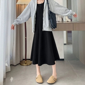 Nouvelle collection printemps 2025 - Vêtements pour femmes - Style européen, design français - Robe trapèze avec taille cintrée et style élégant - Product Image 4