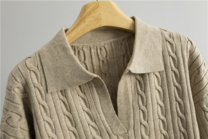 Completo in Maglia Taglia Unica per Donna, Elegante e Giovanile Stile Primaverile, Maglione a Collo Alto con Lavorazione a Trecce e Gonna Abbinata - Product Image 6