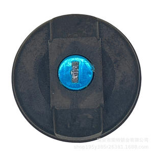 Bouchon de réservoir de carburant Great Wall 1101120-K00 en plastique noir pour Wingle 3 5 Haval H2 H3 H5 H6 Tengyi C50 C30 - Product Image 1