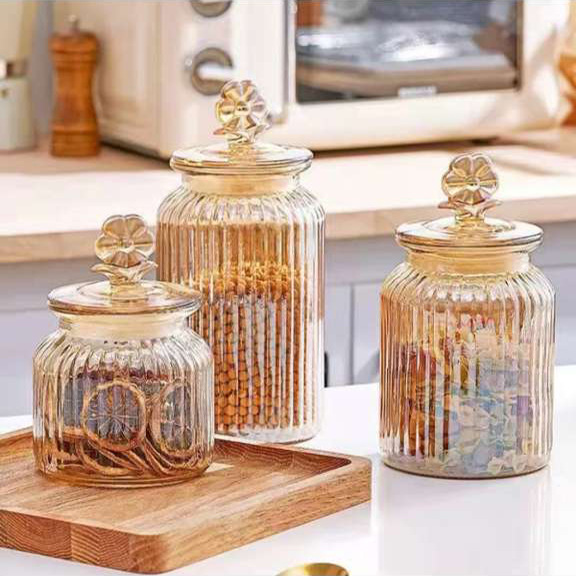 Wholesale High Quality Glass Storage Jar With Glass Lid Kitchen Dried Fruit Food Grains Storage Glass Jars