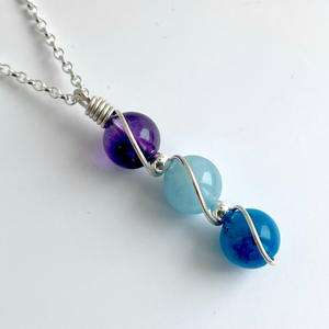 Nueva piedra <span class=keywords><strong>de</strong></span> cristal natural curativa, piedra <span class=keywords><strong>de</strong></span> 3 cuentas, collar <span class=keywords><strong>de</strong></span> bobinado con cable <span class=keywords><strong>de</strong></span> plata, colgante simple <span class=keywords><strong>de</strong></span> clavícula femenina, joyería para la suerte - Product Image 1