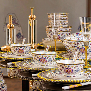 <span class=keywords><strong>Service</strong></span> de table en porcelaine blanche à bord <span class=keywords><strong>doré</strong></span> de luxe, style européen, motif floral émaillé, bols à soupe, <span class=keywords><strong>vaisselle</strong></span> de mariage - Product Image 3