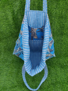 Bolso de mano acolchado bohemio hecho a mano de algodón 100%, respetuoso con el medio ambiente, sostenible, reversible, con estampado de animales y flores, resistente para la vida diaria - Product Image 4