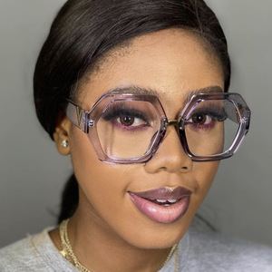 Gafas de Sol Poligonales con Patilla en V para Mujer, Monturas Decorativas Irregulares de Moda, Gafas con Bloqueo de Luz Azul, Listas para Enviar - Product Image 6