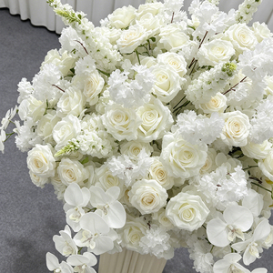 Arreglo Floral Artificial Totalmente Blanco de Primera Calidad para Ceremonia de Boda - Product Image 3