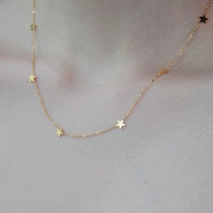 Collana in rame <span class=keywords><strong>con</strong></span> una catena di piccole stelle carine, design unico e chic a forma di stella a cinque punte, catena per clavicola in stile giapponese e coreano - Product Image 1