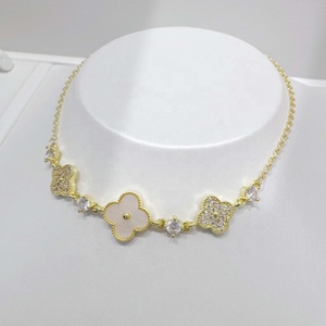 กำไลข้อมือทองเหลืองชุบทอง 18k ลายผีเสื้อ สำหรับใส่ทุกวัน ดีไซน์รูปหัวใจ โคลเวอร์ และเปลือกหอย แฟชั่นสำหรับสาวๆ - Product Image 4