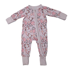 Qingli OEM tarif gratuit Valentine bébé <span class=keywords><strong>hiver</strong></span> barboteuse enfants combinaison de nuit Zippy bambou barboteuse nouveau-né combinaison de nuit avec couvre-<span class=keywords><strong>pied</strong></span> - Product Image 1