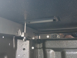 Tùy Chỉnh Tonneau Bìa Hợp Kim Cứng Tri-Gấp Bìa Xe Tải Giường Bìa Xe Tải Giường Phụ Kiện Cho Nissan Titan 5.5ft 2017-2023 - Product Image 3