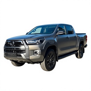 Toyota Hilux Pickup 2026 Automatico 5 Posti Interni in Pelle Fari LED Pneumatici R18 Guida a Sinistra Interni Scuri - Product Image 1