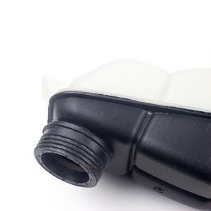 Réservoir de stockage de <span class=keywords><strong>liquide</strong></span> de <span class=keywords><strong>refroidissement</strong></span> de moteur de pièces de rechange de voiture automatique pour <span class=keywords><strong>Mercedes</strong></span> Benz W210 E240 réservoir de <span class=keywords><strong>liquide</strong></span> de <span class=keywords><strong>refroidissement</strong></span> de bouilloire OE 2105000549 A210500054 - Product Image 2