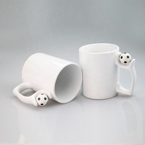 Vente en gros de revêtements Tasses en céramique vierges de sublimation avec logo personnalisé <span class=keywords><strong>Tasse</strong></span> de football - Product Image 6