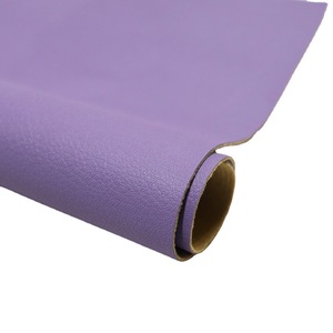 Tissu en cuir PU écologique pour meubles, couleur unie violet, largeur 1,35 m - Product Image 1