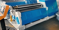 Machine à cintrer automatique de barre d'armature de tuyau d'acier inoxydable de tube carré de profil de PVC avec des rouleaux pour le traitement des métaux