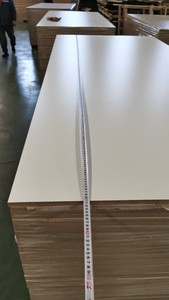 Chất lượng cao <span class=keywords><strong>UV</strong></span> <span class=keywords><strong>MDF</strong></span> độ bóng cao <span class=keywords><strong>MDF</strong></span>/PET/Acrylic Board melamine <span class=keywords><strong>MDF</strong></span> 15 mét 18 mét - Product Image 4