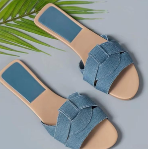 Tendance Mode Été 2025 Sandales Plates Polyvalentes à Lanières Croisées pour Femmes Grandes Tailles, style Chaussons, pour le Commerce International ZA - Product Image 3