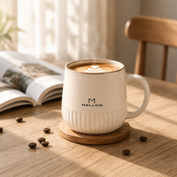 Ensemble de 2 tasses à café pour couple en porcelaine verte céladon à motifs floraux avec poignée dorée, emballé dans une boîte cadeau, idéal pour un mariage