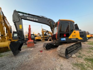 Volvo 140 d'occasion 14 tonnes Machines de construction d'occasion pelle hydraulique sur chenilles volvo 140 Ec140 - Product Image 3