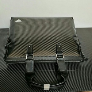 Bolso de Mano de Cuero de Alta Calidad con Diseño Personalizado, Dos Correas y Cierre de Cremallera - Product Image 4