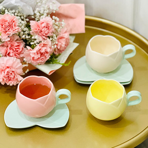 Tulipe fleur tasse <span class=keywords><strong>bouche</strong></span> conception tasses en céramique et plats à thé avec une soucoupe ensemble après-midi thé café lait tasse boîte-cadeau emballage - Product Image 4
