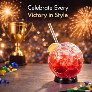 Verre en forme de ballon de football très populaire avec paille et couvercle, en borosilicate, pour cocktails, jus et bière, idéal pour les fêtes, bars et rassemblements de fans - Product Image 1