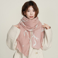 Écharpe en polyester chaude de haute qualité pour femmes, mode de bureau d'hiver, avec motifs de feuilles, lettres et nœuds, accessoire châle