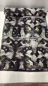Couvre-lit Kantha vintage en coton 100% écologique, brodé à la main, style bohème, noir et blanc, décoration intérieure, toutes saisons - Product Image 5