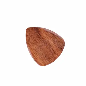 2024 Guitar Shape Case Size 26*32 Mm Custom Logo Wood Guitar Picks Guitar Picks Gift