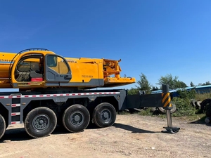 Grúa hidráulica usada de 240 toneladas con pluma telescópica de 160 m, marca china original, pocas horas de uso, certificación CE - Product Image 6