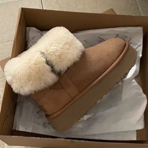 Chaussures de marque Tasmans Uug pour le dropshipping, baskets tendance haut de gamme, bottes de neige thermiques mignonnes en fourrure à plateforme pour l'hiver et l'automne - Product Image 2