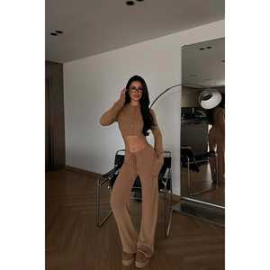 Conjunto Casual de Punto Color Camel, Corte Holgado, Tejido de Lana con Estampado para Todas las Estaciones: Primavera, Verano, Otoño e Invierno - Product Image 4