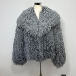 <span class=keywords><strong>Cappotto</strong></span> da Donna in Vera Pelliccia di Agnello Mongolo a Pelo Intero di Alta Qualità con Collo Reversibile all'Ingrosso dalla Fabbrica - Product Image 3