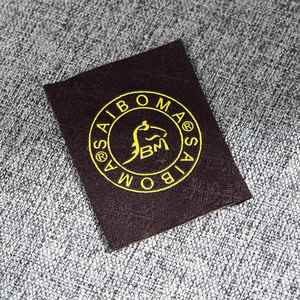 Étiquettes tissées colorées personnalisées avec logo de marque doré pour vêtements, cartes de prix pour vêtements en gros - Product Image 2