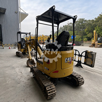 Excavatrice d'occasion CAT 301.7CR 1,9 tonne, compacte sur chenilles pour le creusement de caniveaux de câbles. Demande de renseignements pour l'acheteur. Comparez CAT301.5 CAT302.7CR CAT303CR
