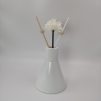 Bouteille en verre céramique opale blanche personnalisée de 100 ml avec bouchon à vis, vide, pour usage cosmétique, sérigraphiée KeRuiJia KRJ-GH17 Zhejiang