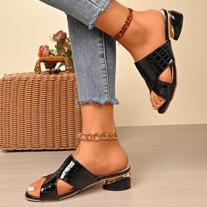 Sandalias de tacón grueso con punta abierta y tiras cruzadas para mujer, estilo sexy, novedad 2026, para verano e invierno - Product Image 3