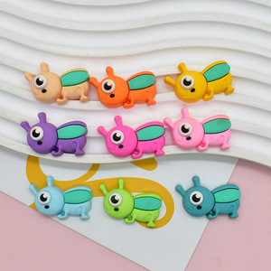 Mignons patchs adhésifs souples en PVC semi-3D DIY, motifs insectes lucioles de dessin animé et abeilles extraterrestres semi-3D, breloques et épingles pour chaussures d'enfants - Product Image 2
