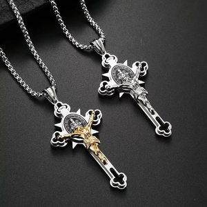 Crucifixo Jesus Religião Cristã Joias em Aço Inoxidável Titânio à Prova d'Água e Não Manchável Pingentes Masculinos - Product Image 6
