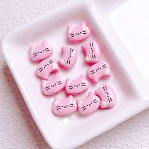 Cuentas colgantes de cabeza de gato de aleación crema de 12mm, Material de agujero Vertical DIY, accesorios de joyería, cuentas acrílicas de plástico Lucite - Product Image 1