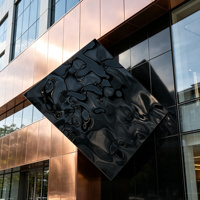 Pelat Baja Tahan Karat Dekoratif 304 ASTM 2B Pemotongan Titanium Hitam Motif Riak Air Cermin Panel Dinding Lift Dekorasi Hotel