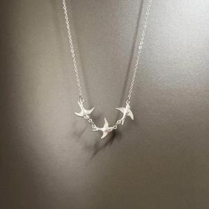 Collier en argent pur S925, design élégant, fleur à quatre feuilles, pour femmes, pendentifs et breloques de luxe français, mode haut de gamme - Product Image 1