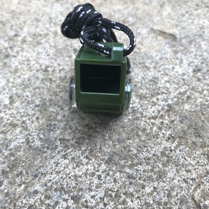 Vente en gros de survivants en plein air avec sifflet de survie à décibels élevés thermomètre à boussole sifflet multifonctionnel - Product Image 5