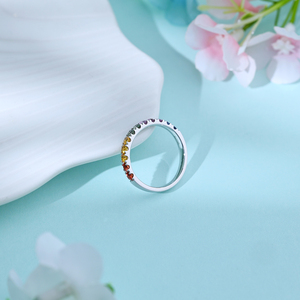 Anillo de Compromiso de Lujo Personalizado en Oro Blanco Sólido de 18K con Zafiro Colorido de Corte Redondo y Media Eternidad para Boda y Mujer - Product Image 4
