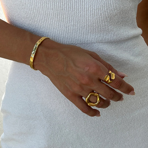 Stylish Stainless Steel 18k Gold Plated Jewelry <strong>Split</strong> Curved Accessory <strong>Ring</strong> - Product Image 4