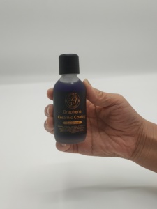 Produit d'entretien de la peinture automobile offrant une protection longue durée de 9 ans avec revêtement auto-réparateur en graphène et technologie UV Track - Product Image 4